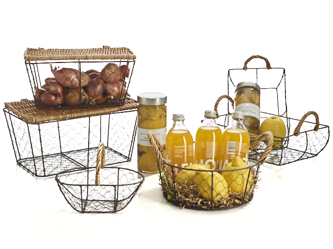 Chinoh - metal and willow giftbasket Chinoh - metal and willow giftbasket